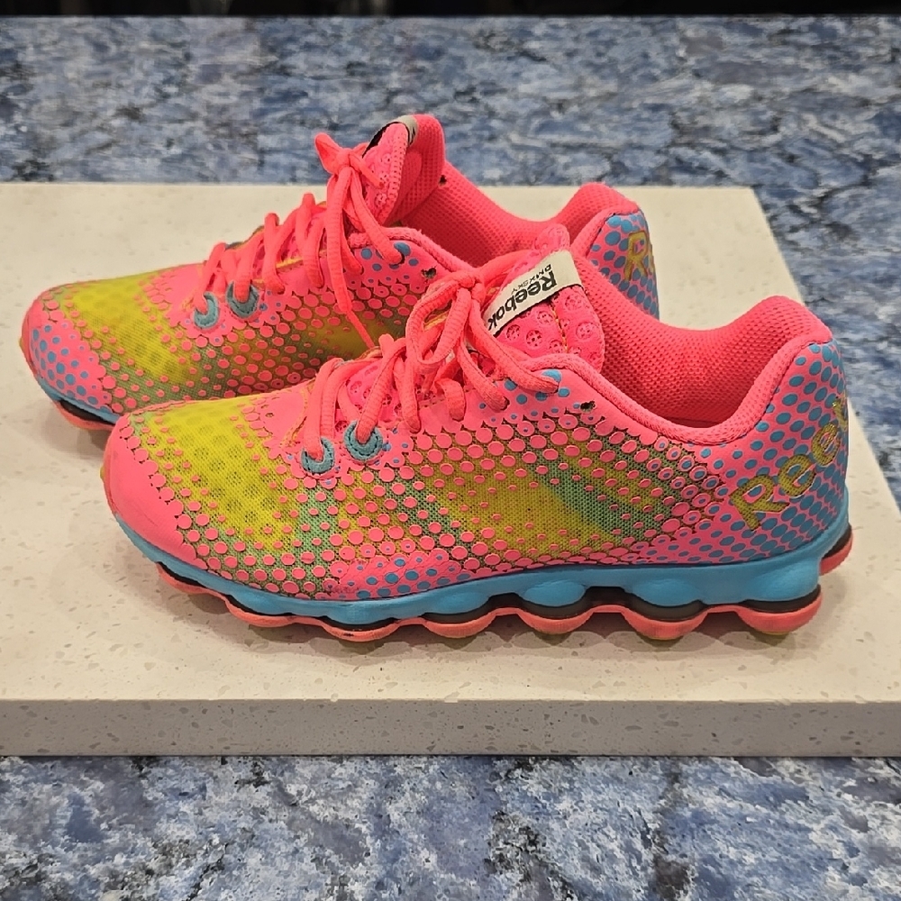 Reebok DMXSKY Pink and Yellow Athletic Shoes Sneakers Tennis shoes